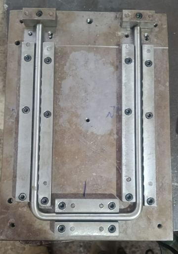 Receiving gauge — base plate