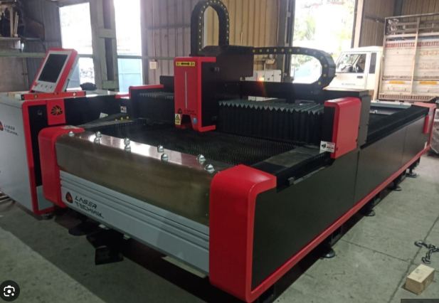 Laser cutting machine — 3 kW, bed view