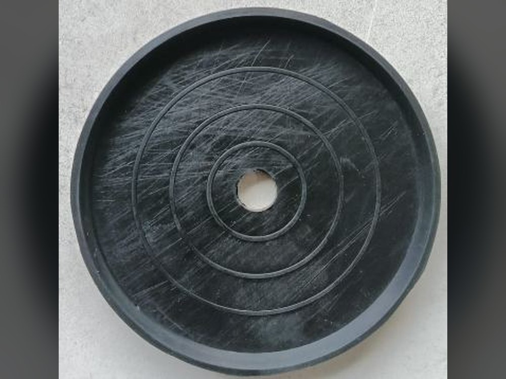 Moulded component produced from in-house tooling